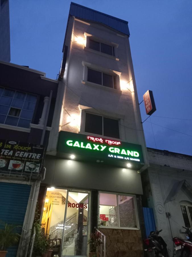 Galaxy Grand Hotel Mysore Bagian luar foto